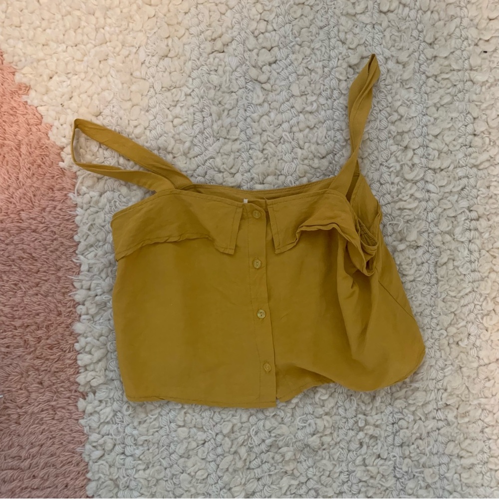 Eve Gravel mustard top